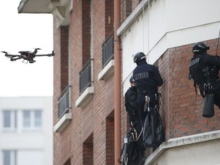 Brytyjska policja stawia na drony. Mają być tańszą alternatywą dla drogich i ryzykownych operacji