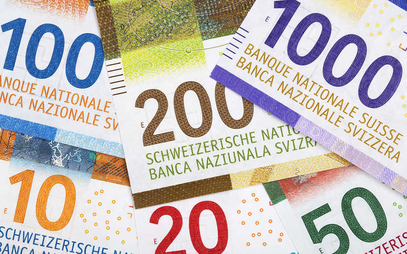 Poles who have mortgages in Swiss francs can drown the courts