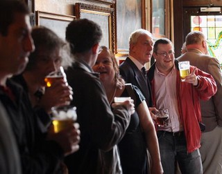 Mężczyźni w Wielkiej Brytanii powinni pić mniej alkoholu? Jest nowa rekomendowana dawka