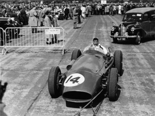 First female F1 driver Maria-Theresa de Filippis dies at the age of 89