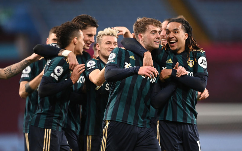 Leeds unstoppable as Patrick Bamford hat-trick bursts Aston Villa bubble