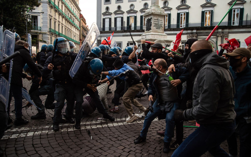 Italy burns as protesters riot against second COVID lockdown