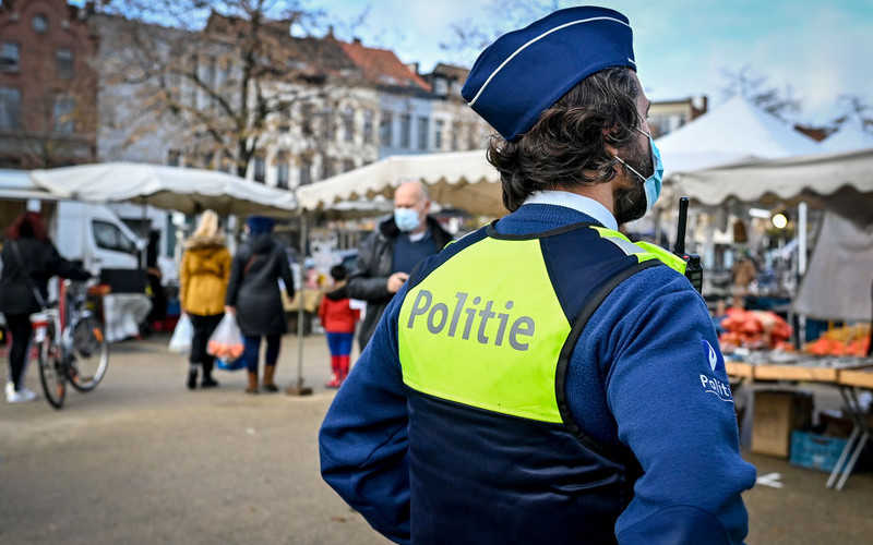 Belgia zaostrza izolację na sześć tygodni
