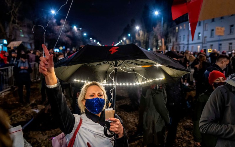 W polskich miastach kolejne protesty przeciwko wyrokowi TK ws. aborcji