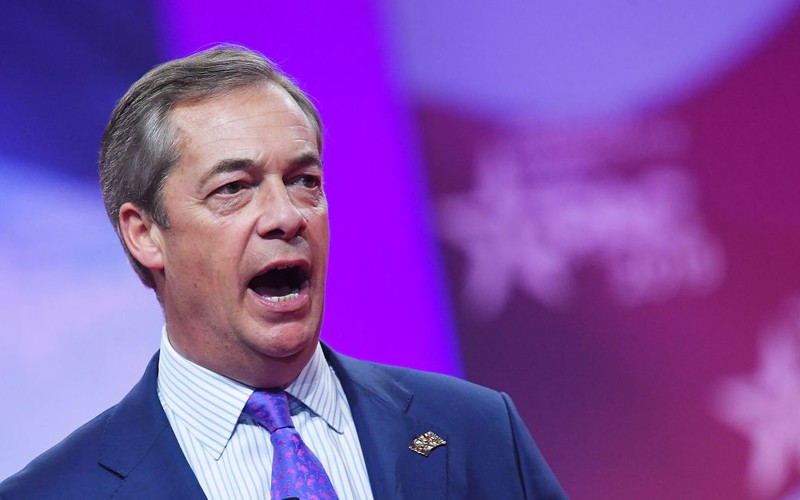 Nigel Farage tries to harness COVID lockdown anger to take on PM Johnson