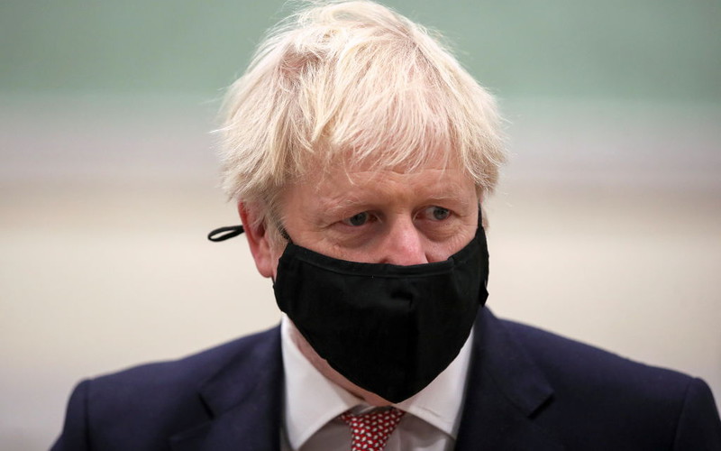 Boris Johnson został "wmanewrowany" w drugi lockdown?
