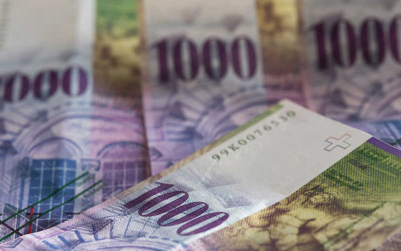 "Puls Biznesu": Franki wykończą polskie banki i gospodarkę