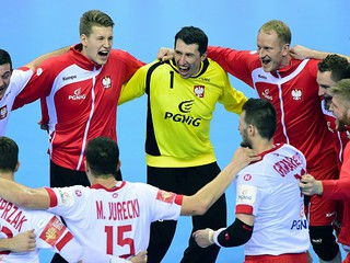 Poland outdoes defending champions France
