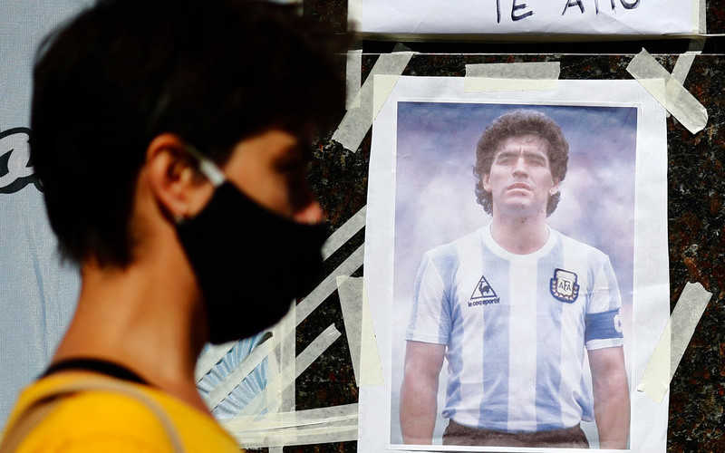 Drones disturb the peace and recovery of Maradona