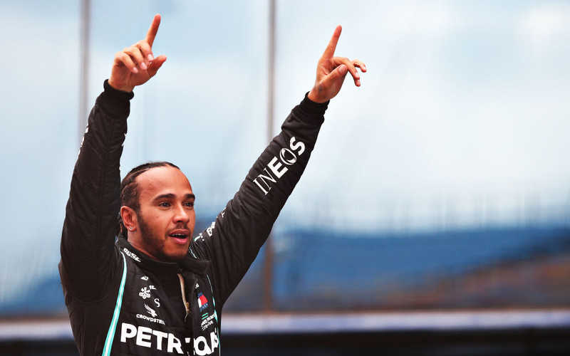 Brytyjczyk Lewis Hamilton po raz siódmy mistrzem świata Formuły 1