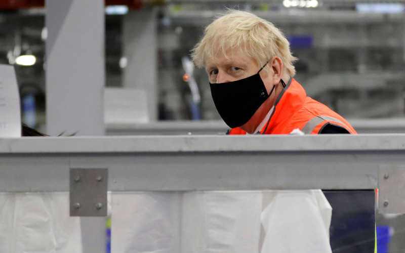 Boris Johnson w izolacji. Miał kontakt z zakażonym Covid-19