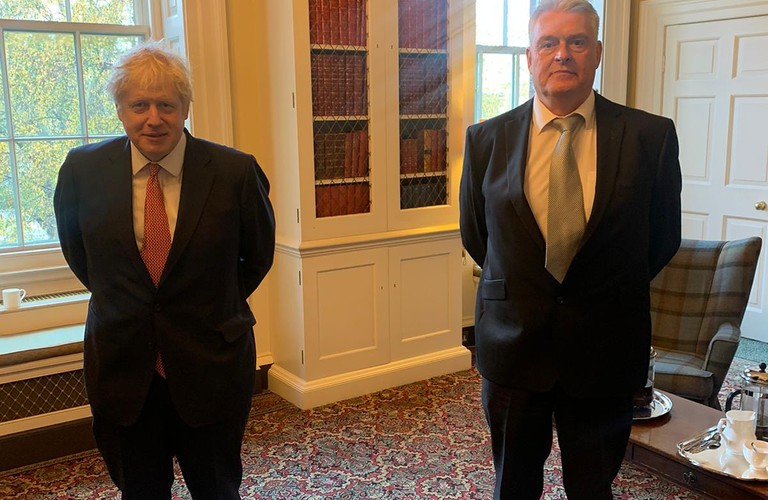 Covid-19: Boris Johnson and six Tory MPs self-isolating after No 10 meeting