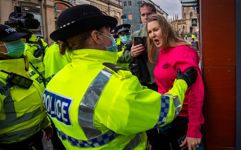 Penalties of 10,000 pounds for organizers of illegal events