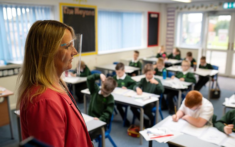 Exodus of exhausted headteachers predicted in England after pandemic