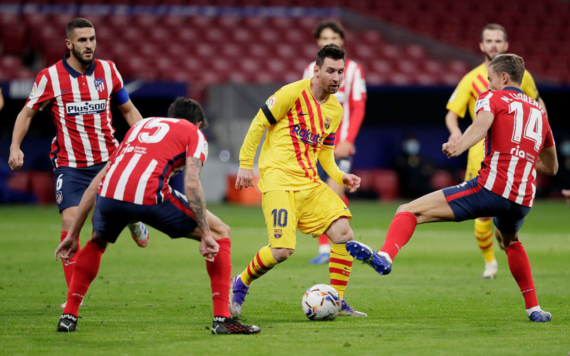 Atletico defeated the crisis-ridden Barcelona