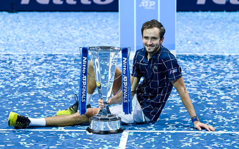 Daniil Medvedev wins ATP Finals title after comeback floors Dominic Thiem