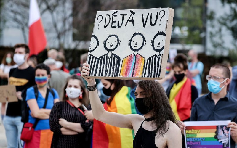 EP debates LGBT in Poland