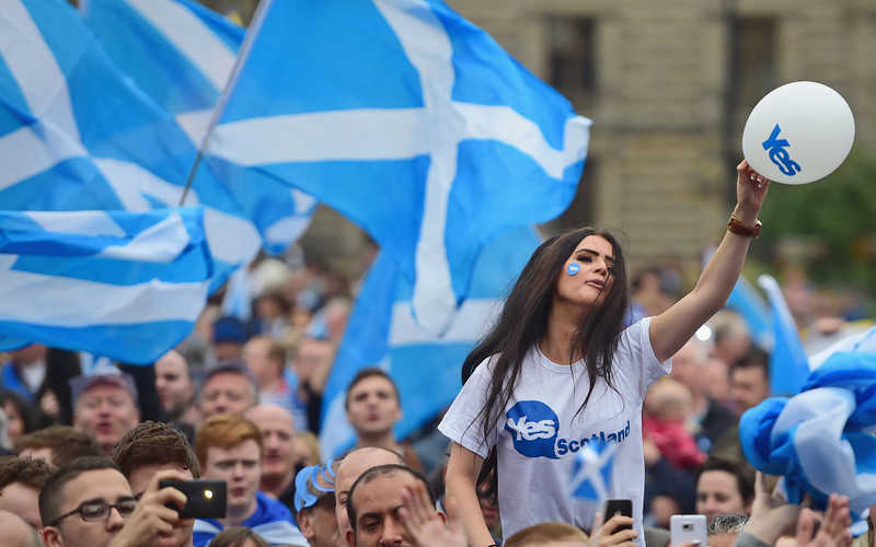Scotland’s Sturgeon puts UK on independence warning