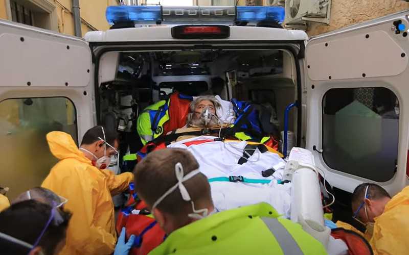 Francja: Ważący około 250 kg mężczyzna ewakuowany z mieszkania