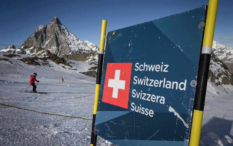Szwajcaria: Nowe restrykcje epidemiczne, ale ośrodki narciarskie otwarte