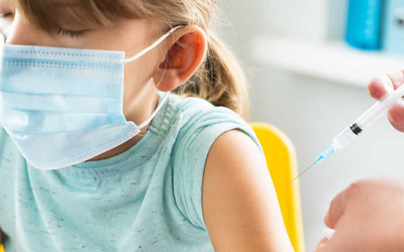 Szczepionka na Covid-19 również dla dzieci? Pfizer bada 12-latków