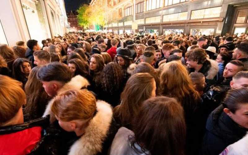 Hundreds of maskless young people ‘try to storm Harrods’  