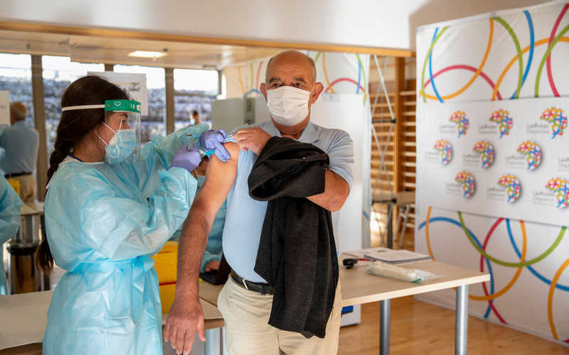 Minister zdrowia Hiszpanii: "Pandemia nie minie w 2021 roku"