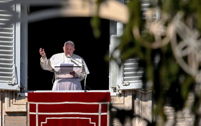 Pope: A Christmas with restrictions and difficulties, but more real