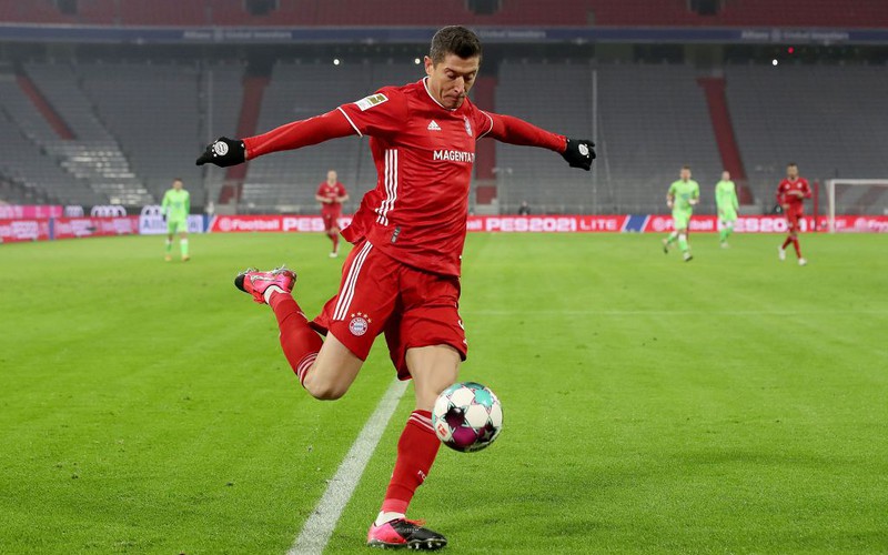 Lewandowski reaches another goal-scoring milestone with Bundesliga strike in Bayern Munich win