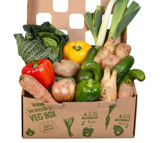Asda sprzedaje "brzydkie" warzywa za grosze