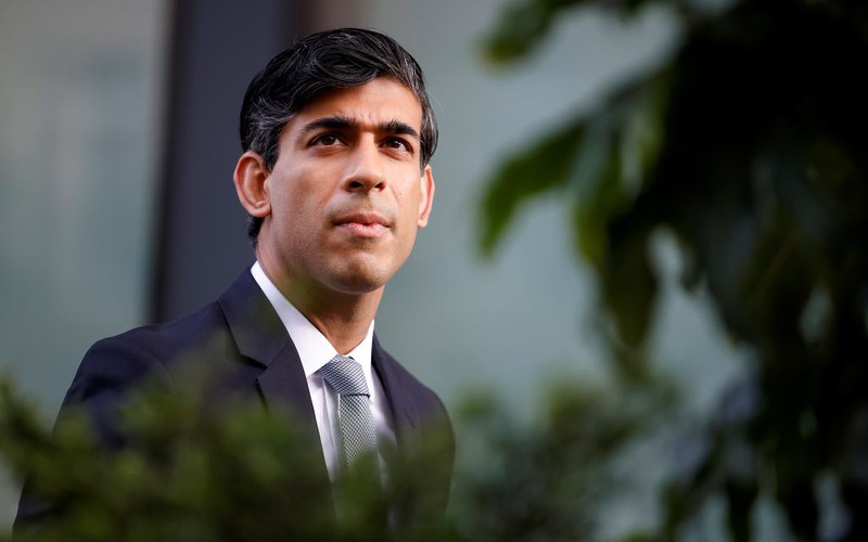 Rishi Sunak extends furlough scheme for another month