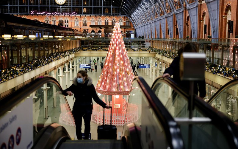 Brytyjski rząd zwróci koszty odwołanych podróży świątecznych