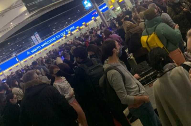 Chaos na Heathrow. Setki osób chcą zdążyć przed zakazem lotów