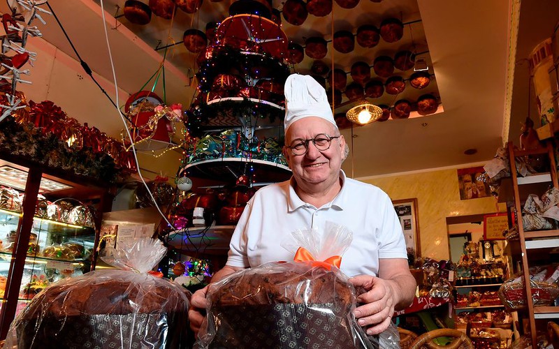 Italians have a dilemma: Panettone from a supermarket or a luxury one from a pastry shop?