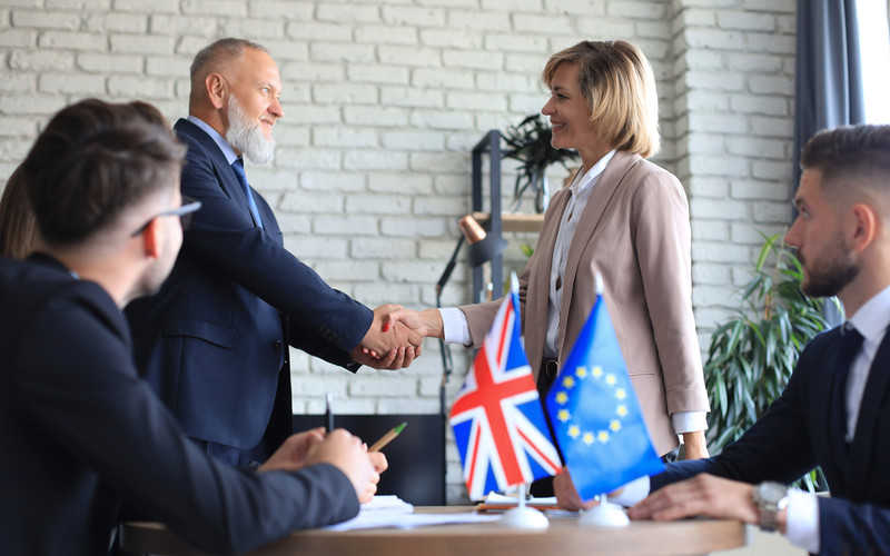 Państwa UE zatwierdziły umowę o handlu z Wielką Brytanią