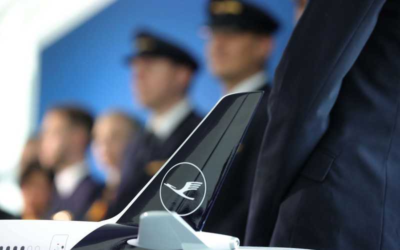 Lufthansa płaci części pilotów 15 tys. euro postojowego