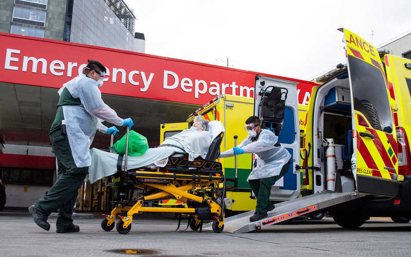 Media: Brytyjskie szpitale na granicy wydolności