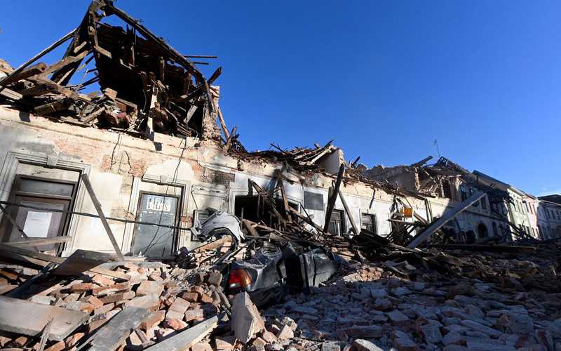 Croatia earthquake: Child killed as rescuers search rubble in Petrinja