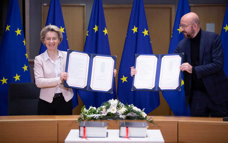 Michel and von der Leyen signed a trade agreement between the EU and the UK