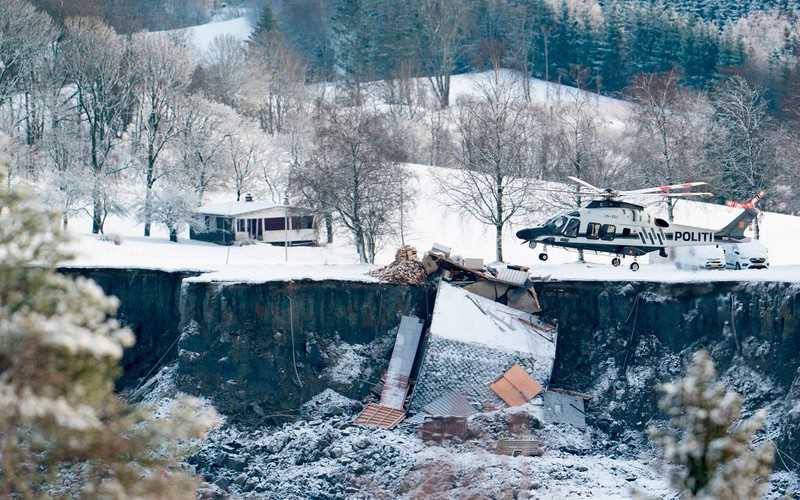 Norwegia: 10 osób wciąż poszukiwanych po osunięciu się ziemi w Ask