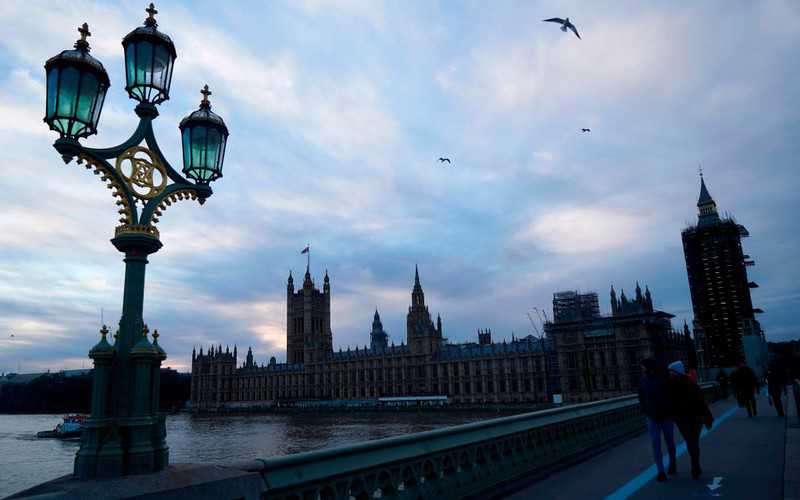 UK: Znów rekord zakażeń, Londyn w obliczu przejścia do 5. poziomu restrykcji