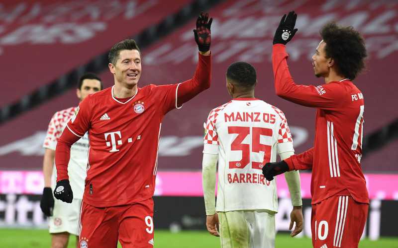 Liga niemiecka: Dwa gole Lewandowskiego, wysokie zwycięstwo Bayernu