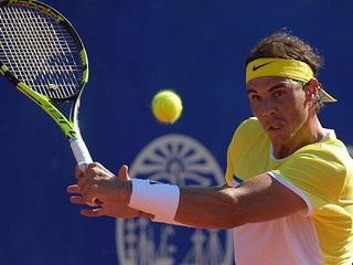 Nadal overcomes Lorenzi to reach Buenos Aires semi-finals