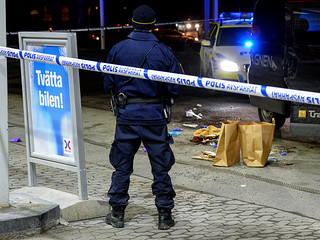 Swedish police investigate killing at refugee center