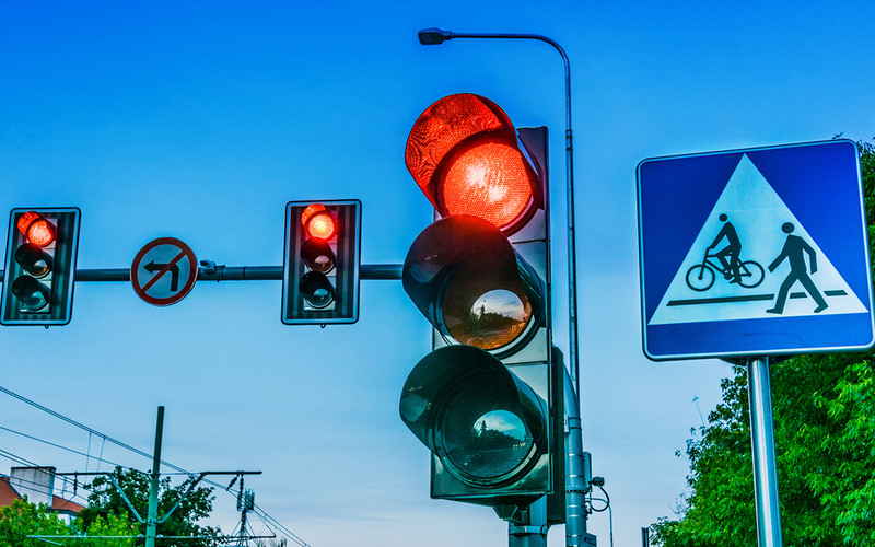 Duże zmiany w prawie drogowym w Polsce. Piesi się ucieszą