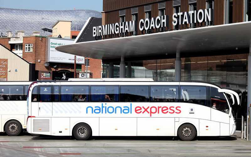 National Express zawiesza wszystkie połączenia w UK