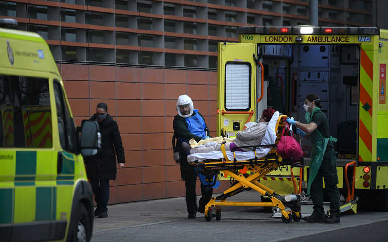 The mayor of London announces a "serious incident" in London. "Coronavirus is out of control"