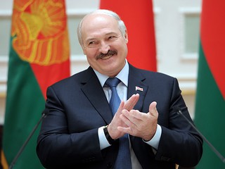 UE znosi sankcje wizowe i finansowe wobec Białorusi 