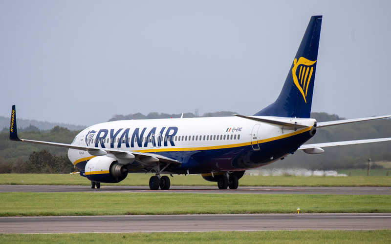 Ryanair and Wizz Air cancel most of the flights from Poland to the UK