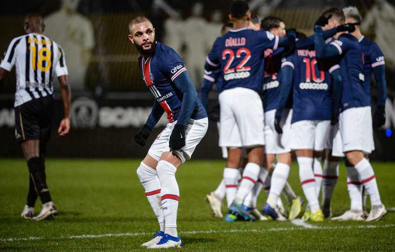 French league: Modest PSG victory and promotion to first place